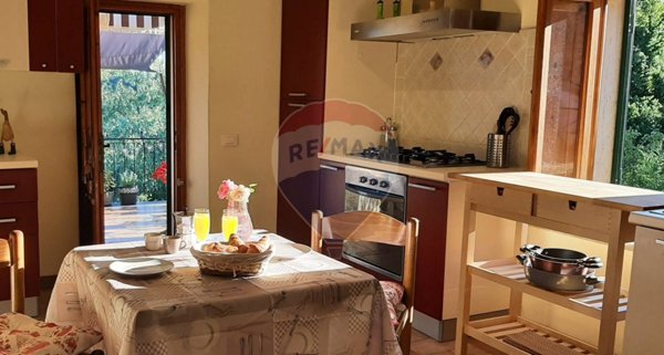 casa indipendente in vendita a Bagni di Lucca in zona San Gemignano
