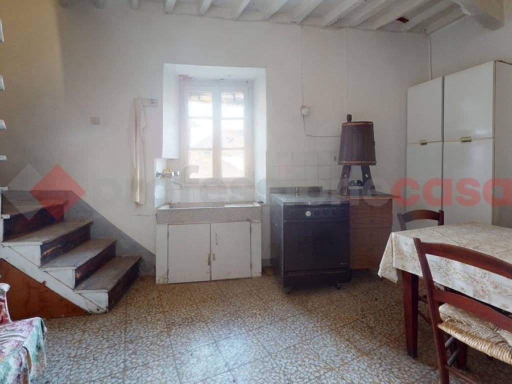 casa indipendente in vendita a Bagni di Lucca