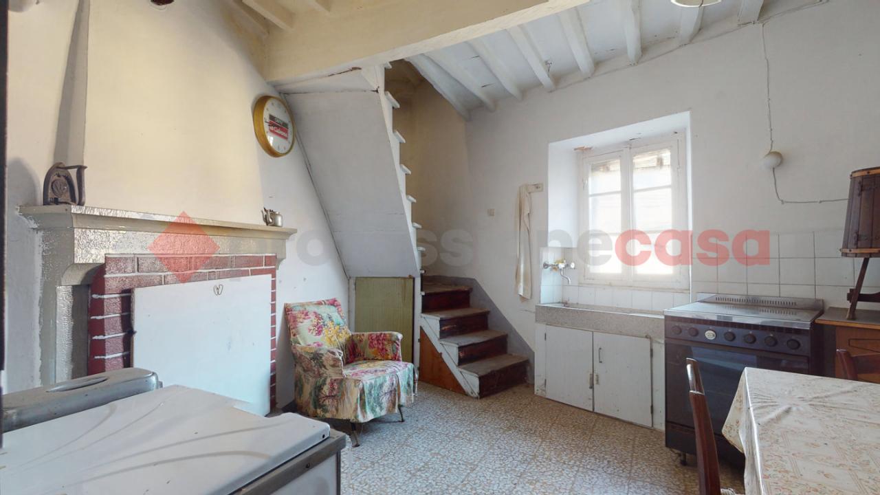 casa indipendente in vendita a Bagni di Lucca