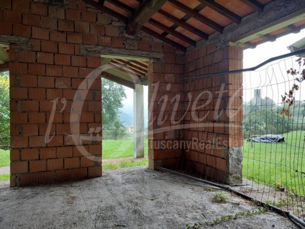 casa indipendente in vendita a Bagni di Lucca in zona San Cassiano di Controni