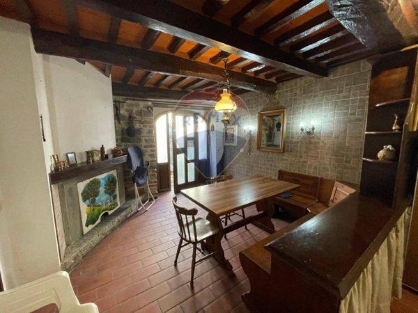 appartamento in vendita a Bagni di Lucca in zona Casabasciana