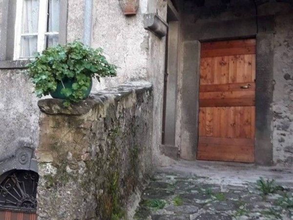 casa indipendente in vendita a Bagni di Lucca in zona Casoli