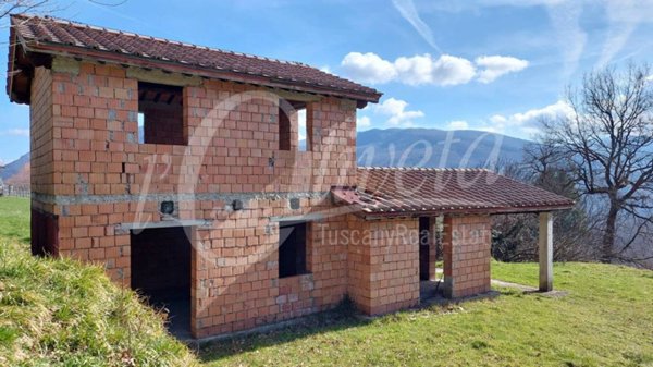 casa indipendente in vendita a Bagni di Lucca