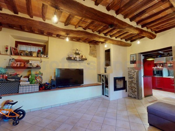 casa indipendente in vendita a Bagni di Lucca