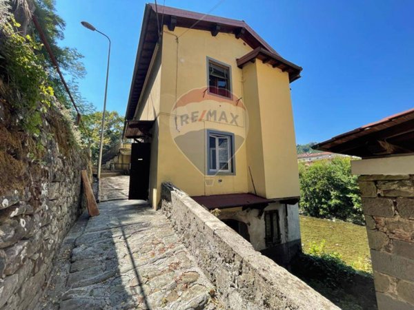 casa indipendente in vendita a Bagni di Lucca