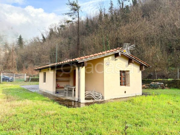 casa indipendente in vendita a Bagni di Lucca
