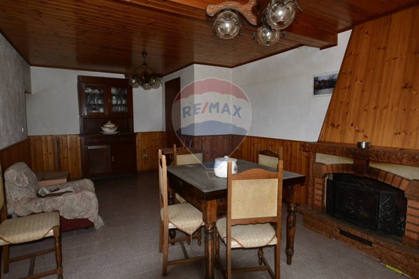 casa semindipendente a Bagni di Lucca in zona San Cassiano di Controni