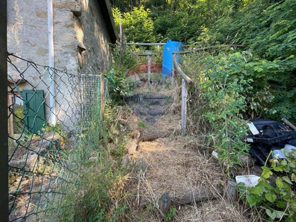 casa indipendente in vendita a Bagni di Lucca