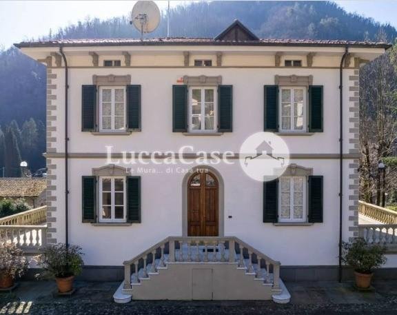 casa indipendente in vendita a Bagni di Lucca in zona La Villa