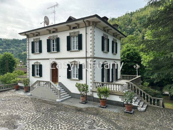 casa indipendente in vendita a Bagni di Lucca in zona La Villa