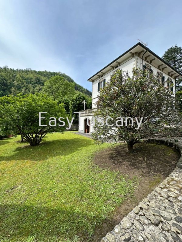 casa indipendente in vendita a Bagni di Lucca in zona La Villa