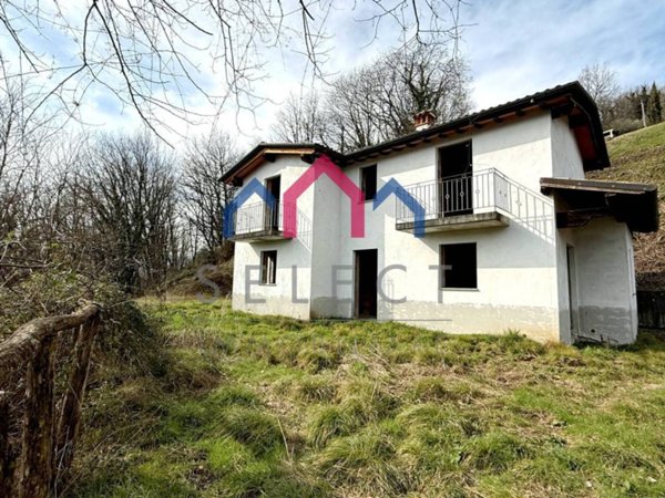 casa indipendente in vendita a Bagni di Lucca in zona La Villa