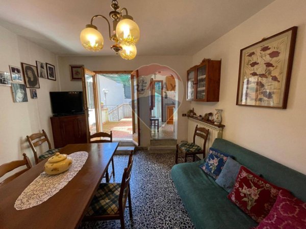 appartamento in vendita a Bagni di Lucca in zona Fornoli