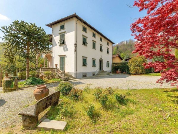 casa indipendente in vendita a Bagni di Lucca in zona La Villa