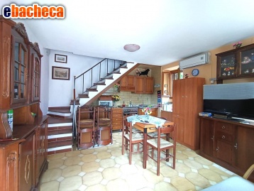 casa indipendente in vendita a Bagni di Lucca in zona Lugliano