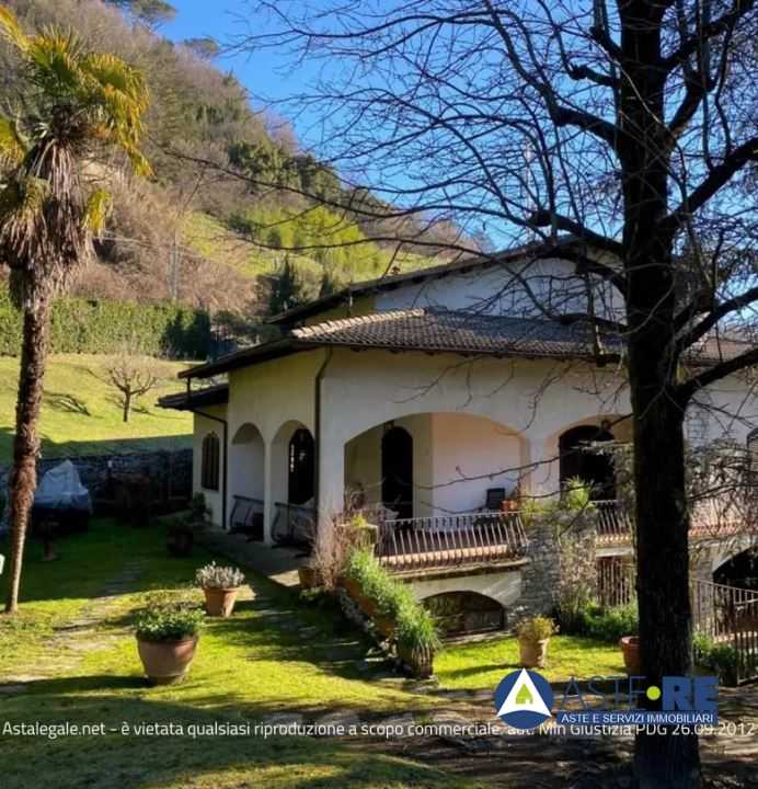 casa indipendente in vendita a Bagni di Lucca in zona La Villa
