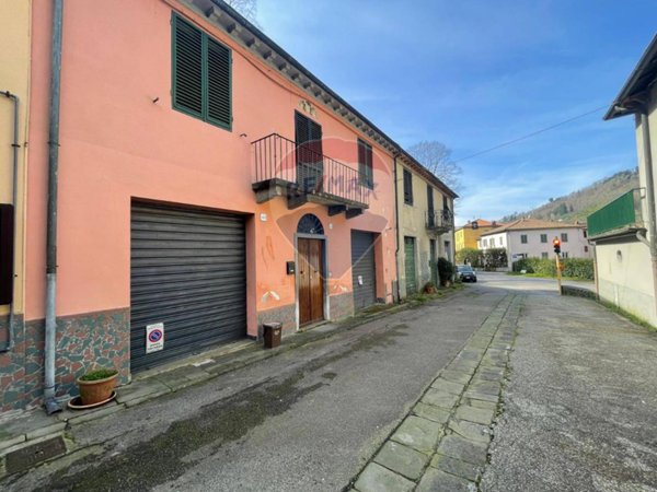 casa indipendente in vendita a Bagni di Lucca in zona Ponte a Serraglio