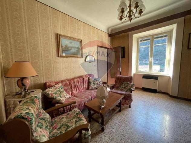 appartamento in vendita a Bagni di Lucca in zona Ponte a Serraglio