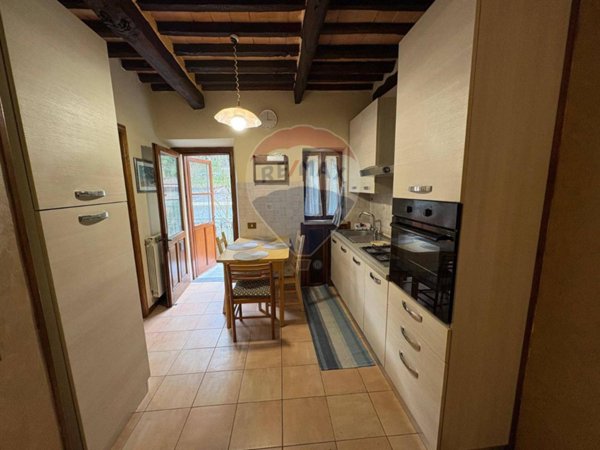 appartamento in vendita a Bagni di Lucca in zona Ponte a Serraglio