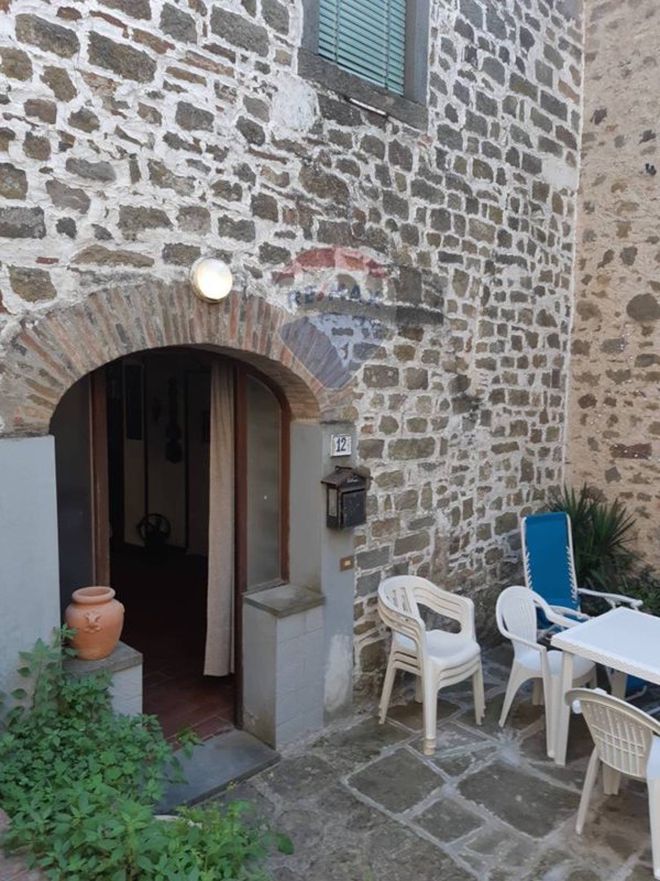 casa indipendente in vendita a Bagni di Lucca in zona Casabasciana