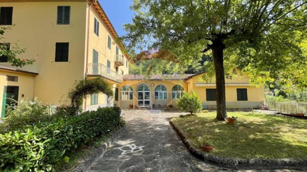 appartamento in vendita a Bagni di Lucca in zona Ponte a Serraglio