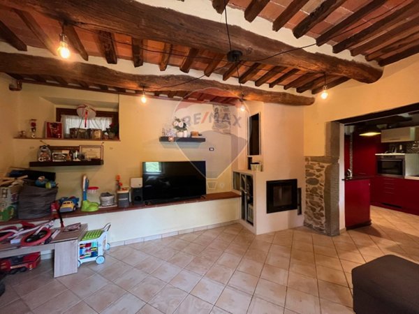 casa indipendente in vendita a Bagni di Lucca in zona Fornoli