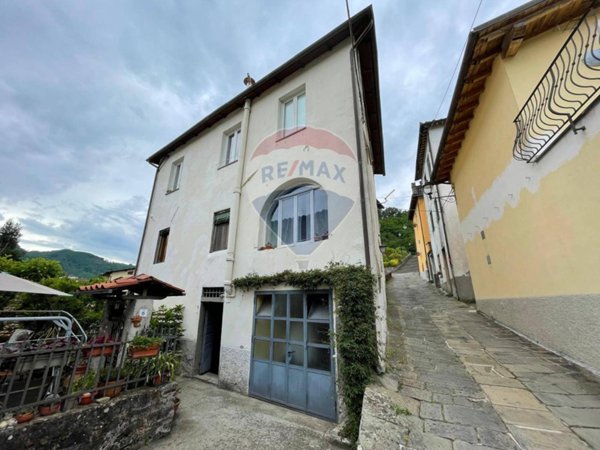 appartamento in vendita a Bagni di Lucca in zona Fornoli