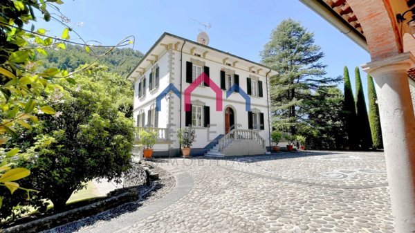 casa indipendente in vendita a Bagni di Lucca in zona La Villa