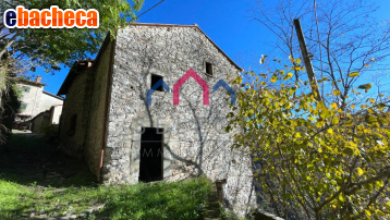 appartamento in vendita a Bagni di Lucca in zona Lucchio