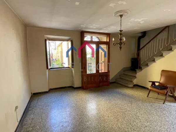 casa indipendente in vendita a Bagni di Lucca