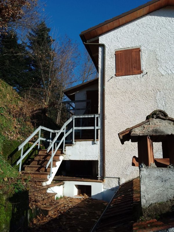 casa indipendente in vendita a Bagni di Lucca