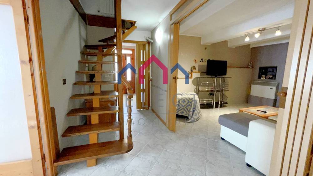 casa indipendente in vendita a Bagni di Lucca