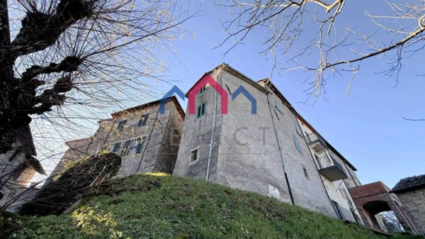 casa indipendente in vendita a Bagni di Lucca in zona Brandeglio