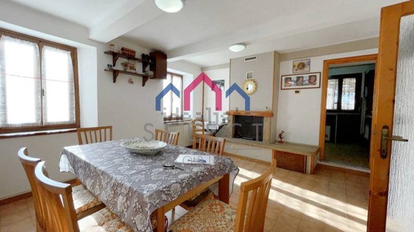 casa indipendente in vendita a Bagni di Lucca