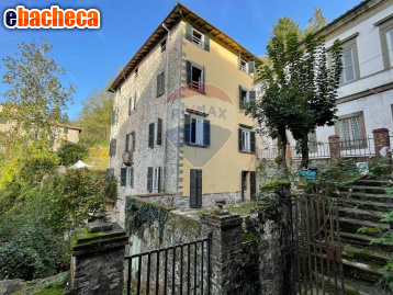casa indipendente in vendita a Bagni di Lucca in zona Bagni Caldi