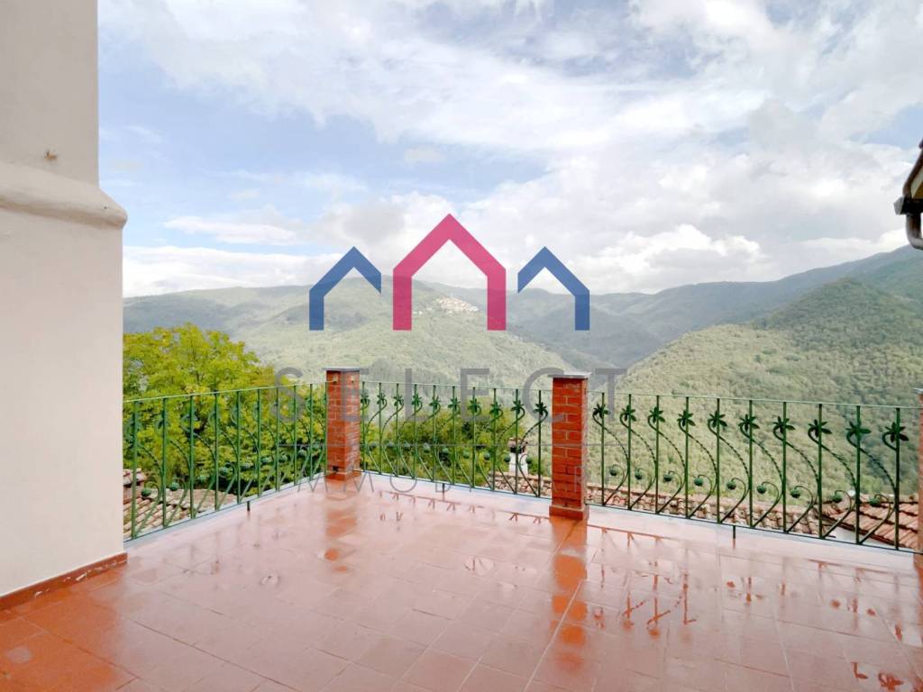 casa indipendente in vendita a Bagni di Lucca in zona Brandeglio