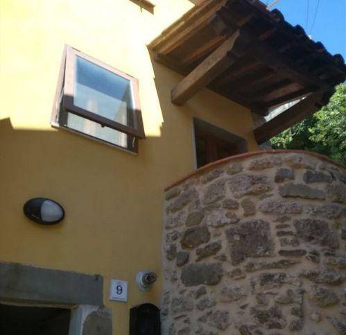 casa indipendente in vendita a Bagni di Lucca in zona Casoli