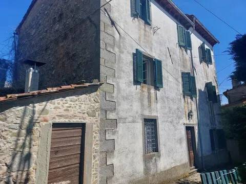casa indipendente in vendita a Bagni di Lucca