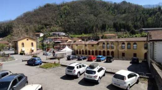 casa semindipendente in vendita a Bagni di Lucca
