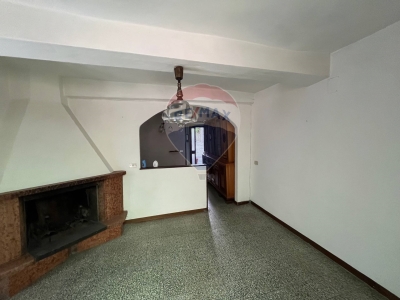 casa indipendente in vendita a Bagni di Lucca