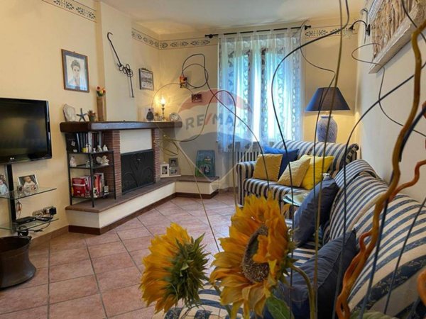 casa indipendente in vendita a Bagni di Lucca in zona Fornoli