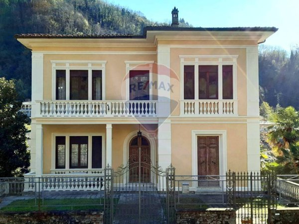 casa indipendente in vendita a Bagni di Lucca in zona La Villa