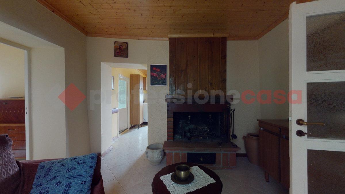 appartamento in vendita a Bagni di Lucca in zona Crasciana