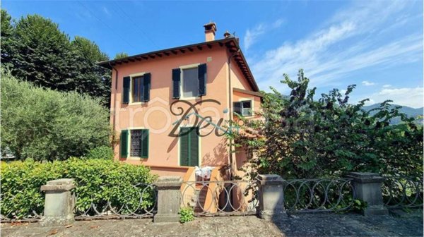 casa indipendente in vendita a Bagni di Lucca in zona Fornoli