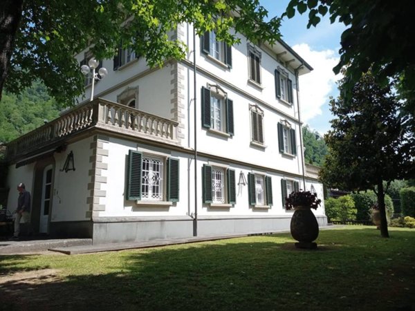 casa indipendente in vendita a Bagni di Lucca in zona La Villa