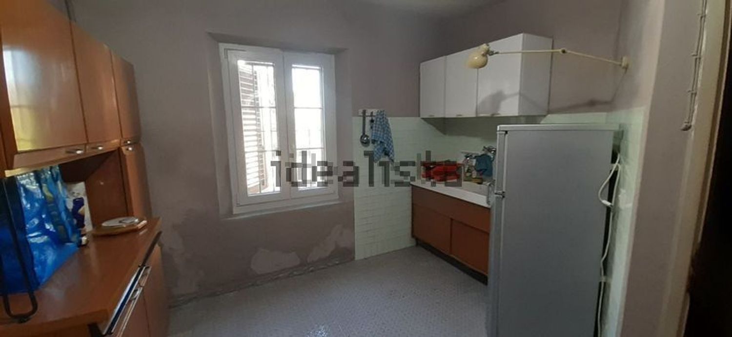 casa indipendente in vendita a Bagni di Lucca in zona Casabasciana