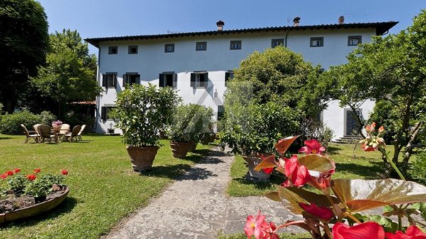 casa indipendente in vendita a Bagni di Lucca in zona La Villa