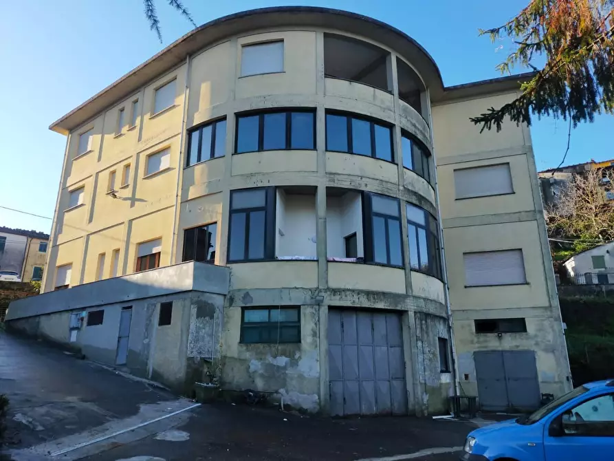 negozio in vendita a Bagni di Lucca in zona Lugliano