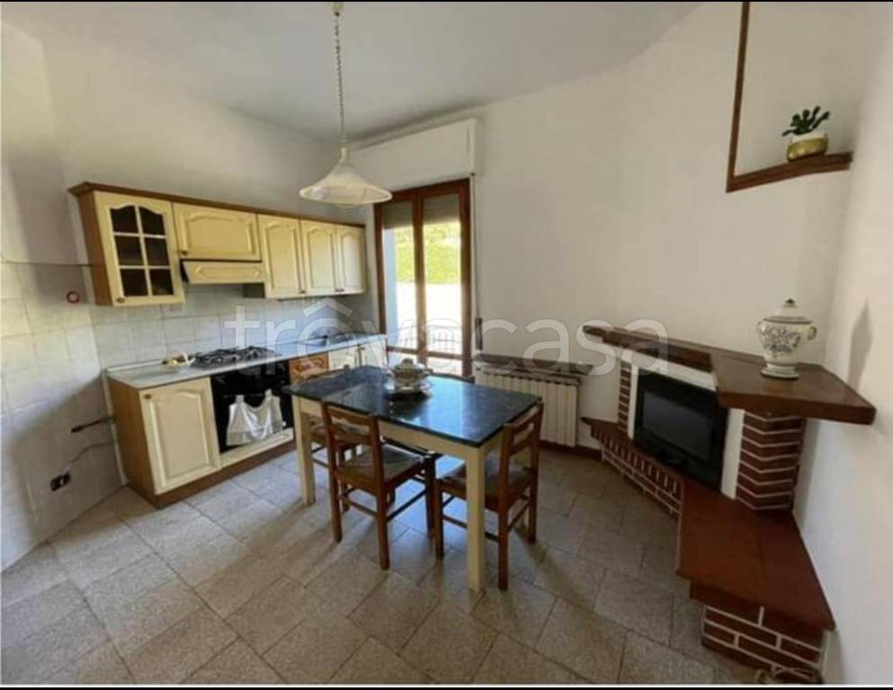 casa indipendente in vendita a Bagni di Lucca in zona Fornoli