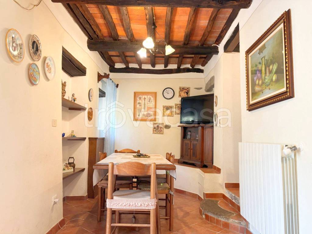 casa indipendente in vendita a Bagni di Lucca